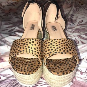Size 8 animal print platform shoes